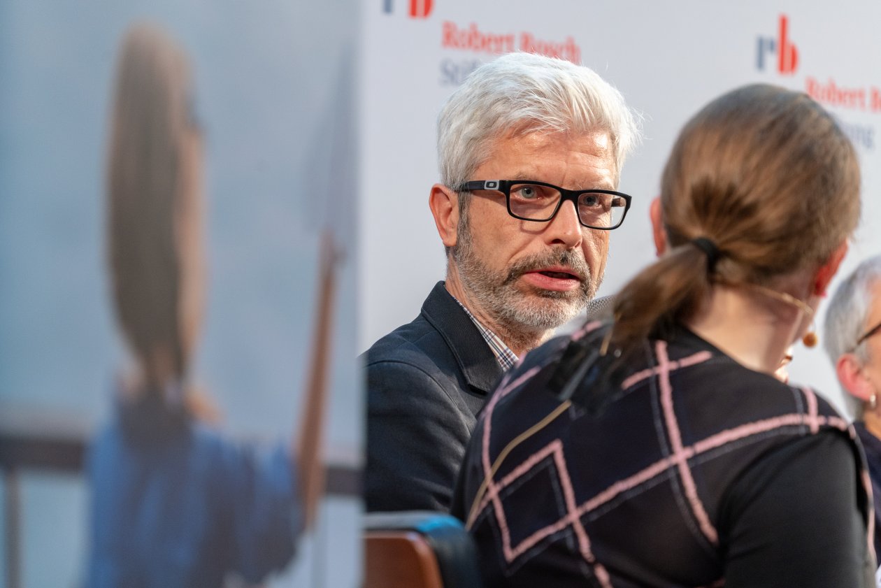 Prof. Dr. Tobias Esch in der Diskussion